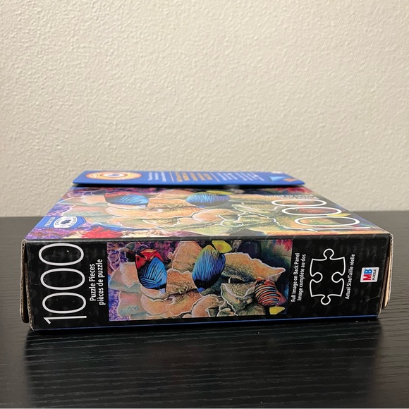 MB Puzzle 1000 Piece Jigsaw Puzzle Under The Sea - Picture 8 of 9